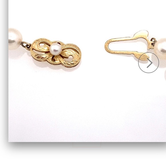 Classic Mikimoto Akoya Pearl Single Strand Necklace, 11,3 mm Hand Knotted, 17” - Picture 6 of 7